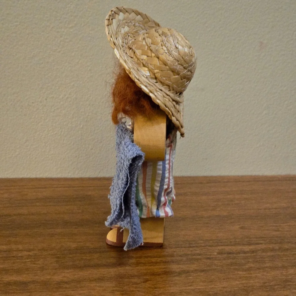 Ladie and Friends Inc. handcrafted wooden